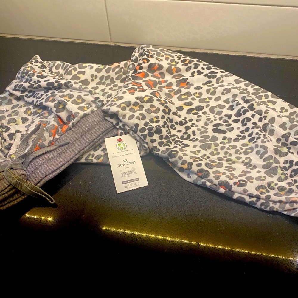 Womens 5 x pajama bottoms new with tags